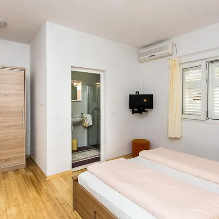 Oreb - One Bedroom With Terrace And Sea View Donje Celo