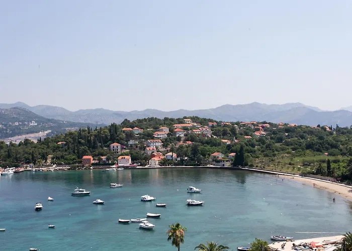 Апартаменты Oreb - One Bedroom With Terrace And Sea View Donje Celo