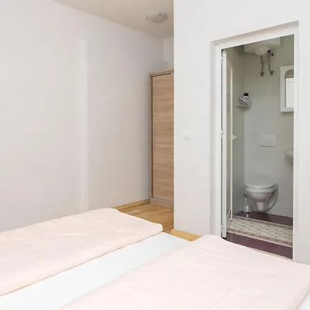 Oreb - One Bedroom With Terrace And Sea View Апартаменты