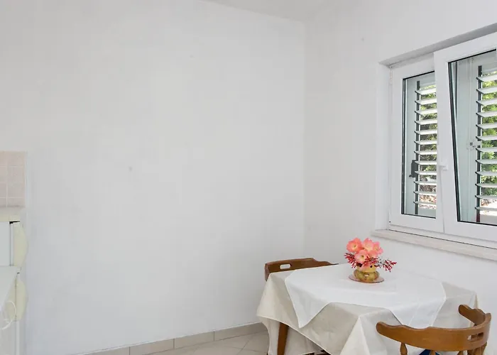 Oreb - One Bedroom With Terrace And Sea View Donje Celo